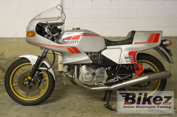 1982 Ducati 600 SL Pantah photo